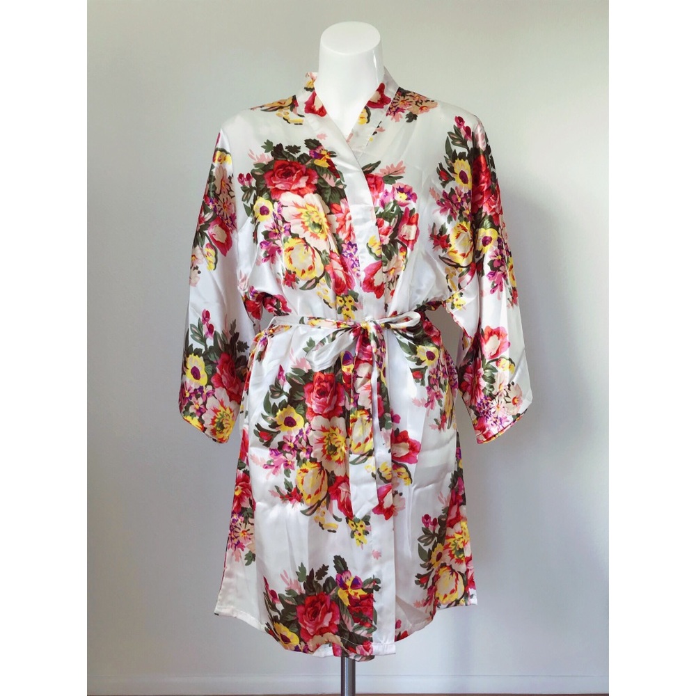 Weddingtonway Way Bouquet Floral White Robe